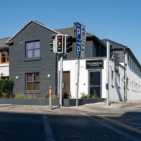 ゲストハウス The Woodquay Townhouse