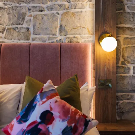 ゲストハウス The Woodquay Townhouse